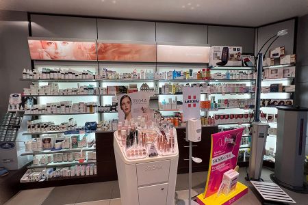 Farmacia Cirino dr. Luigi, Mugnano di Napoli - make-up