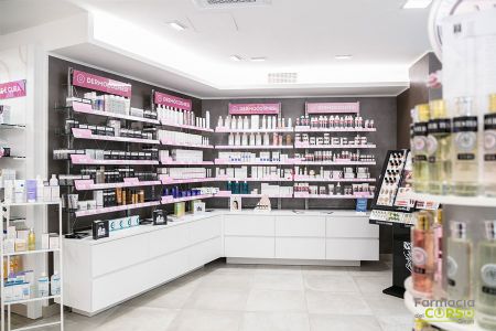 Farmacia del Corso Garzia Melito Napoli - reparto di dermocosmesi