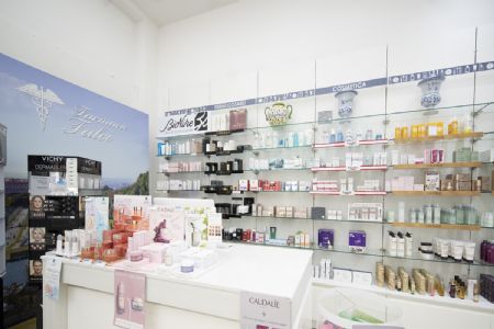 Farmacia Falco - Caserta - bancone