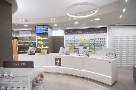 Farmacia dottor Giacomo Negro Bari - bancone