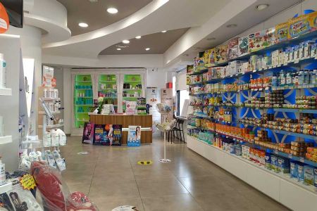 Farmacia Santa Chiara a Sant'Antimo, Napoli - interno farmacia