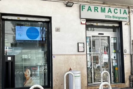 Farmacia Villa Bisignano Dr.ssa Ciamillo Napoli - esterno